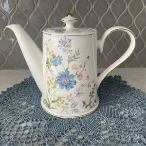 Grace's Teaware Floral Porcelain Teapot with Gold Accents